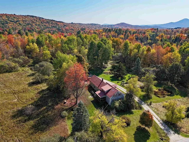 $650,000 | 2866 Center Road, Hyde Park, VT 05655