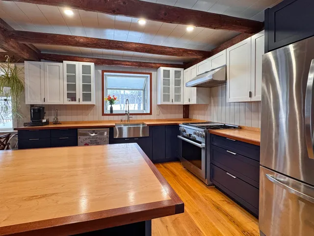 $650,000 | 2866 Center Road, Hyde Park, VT 05655