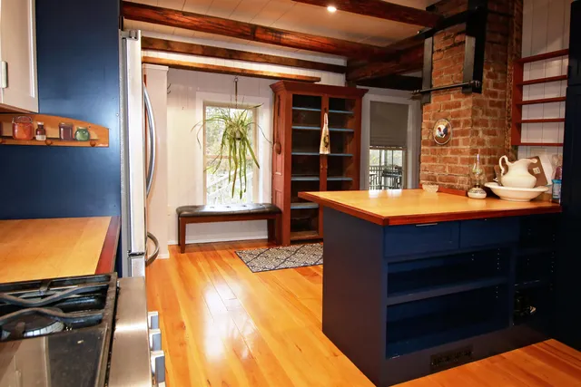 $650,000 | 2866 Center Road, Hyde Park, VT 05655