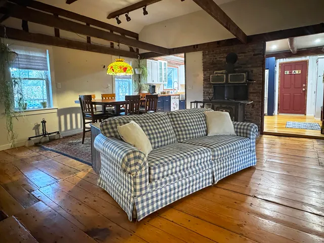 $650,000 | 2866 Center Road, Hyde Park, VT 05655