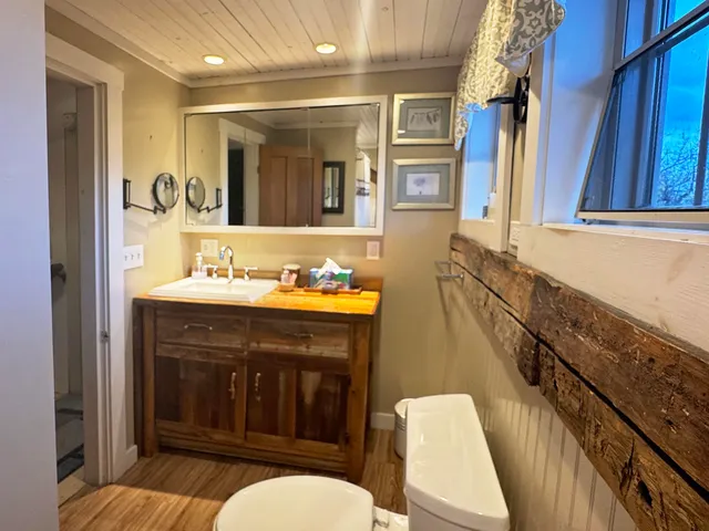 $650,000 | 2866 Center Road, Hyde Park, VT 05655