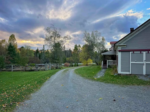 $650,000 | 2866 Center Road, Hyde Park, VT 05655