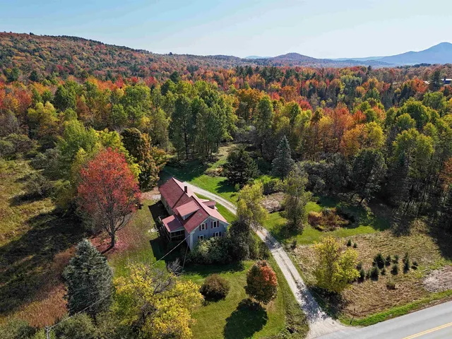 $650,000 | 2866 Center Road, Hyde Park, VT 05655