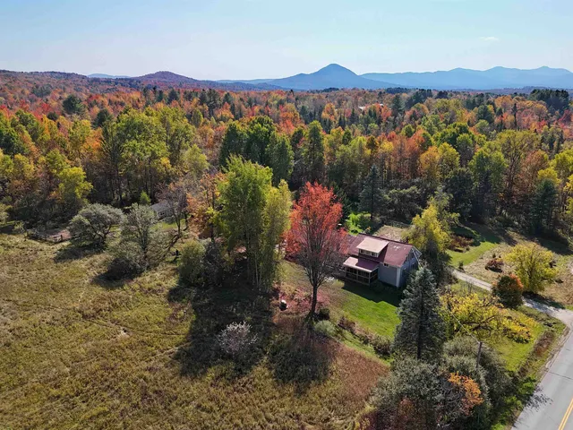$650,000 | 2866 Center Road, Hyde Park, VT 05655
