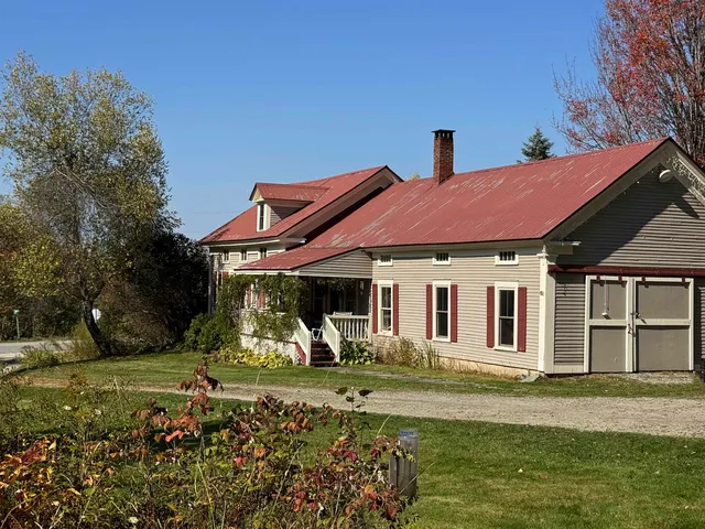 $650,000 | 2866 Center Road, Hyde Park, VT 05655