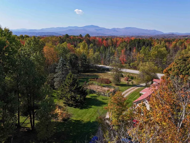 $650,000 | 2866 Center Road, Hyde Park, VT 05655