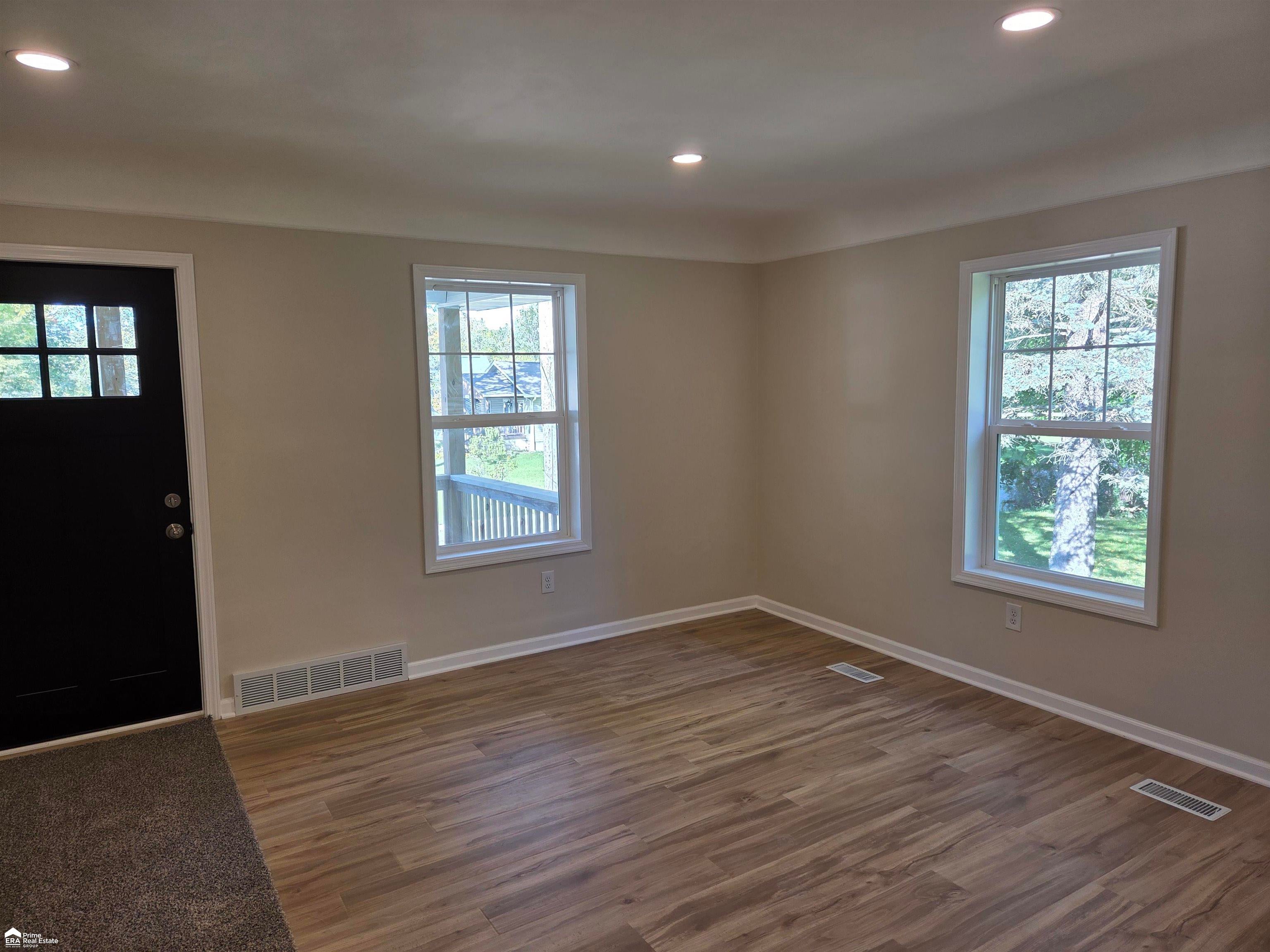 906 Maple Street Mount Morris, MI 48458 - Photo 4 of 21 Gallery Image 4