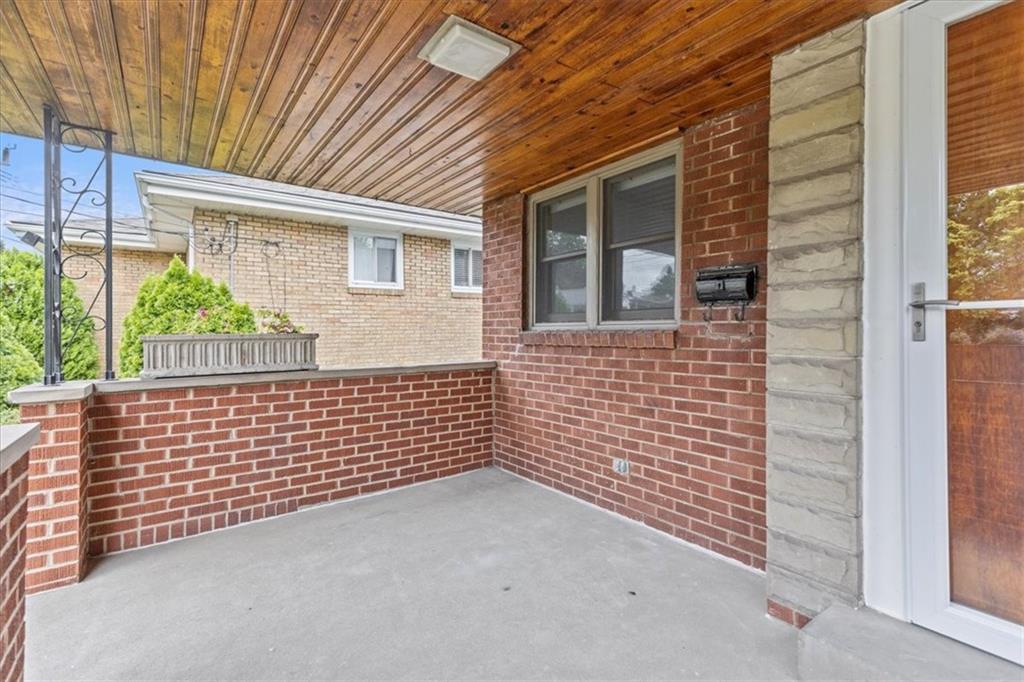 4226 Glen Lytle Road Pittsburgh, PA 15217 - Photo 3 of 16 Gallery Image 3
