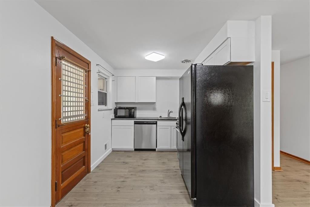 4226 Glen Lytle Road Pittsburgh, PA 15217 - Photo 6 of 16 Gallery Image 6