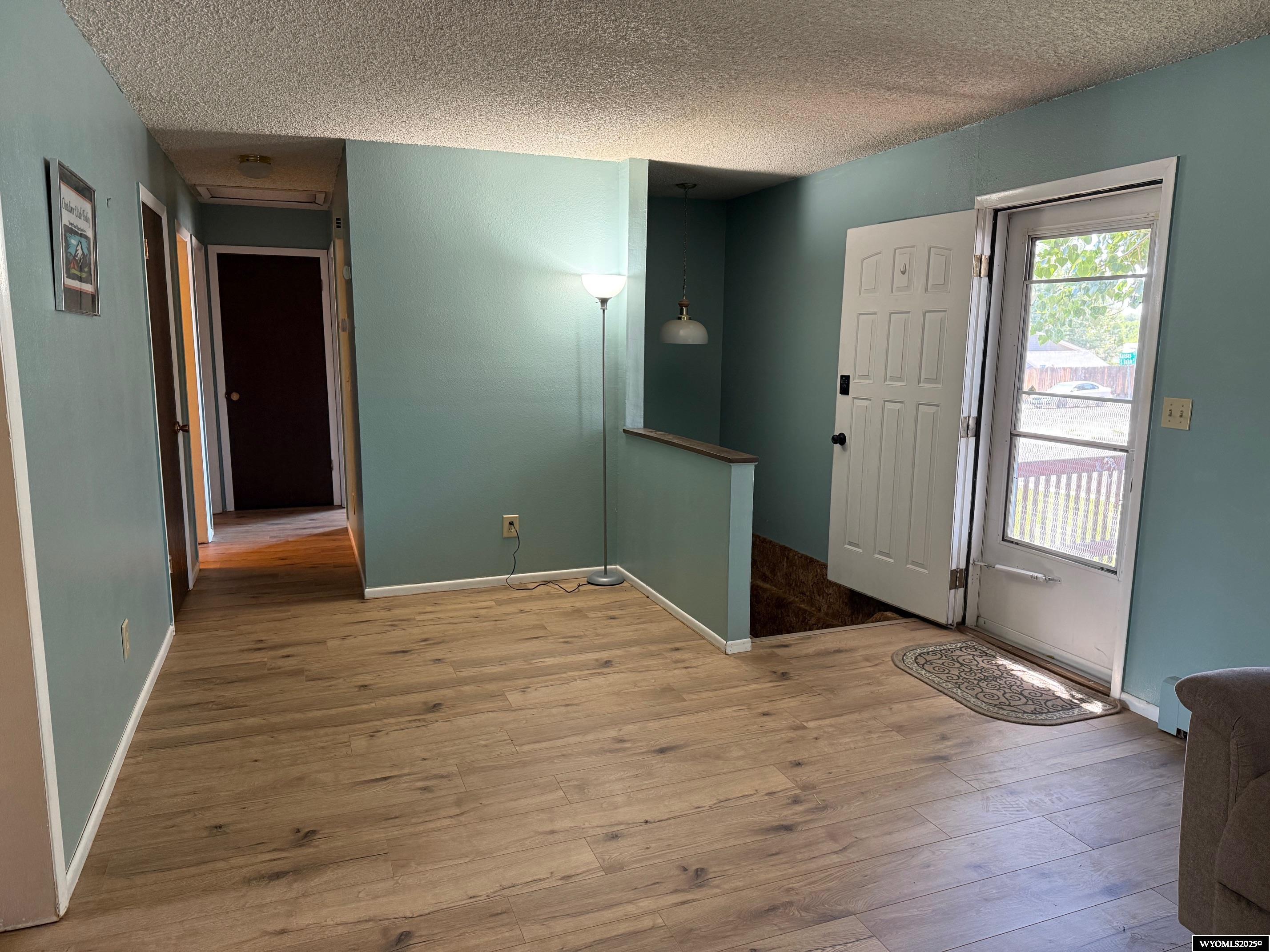 915 Kansas Street Green River, WY 82935 - Photo 2 of 34