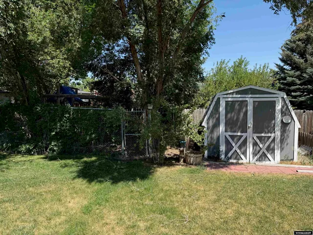 $320,000 | 915 Kansas Street, Green River, WY 82935