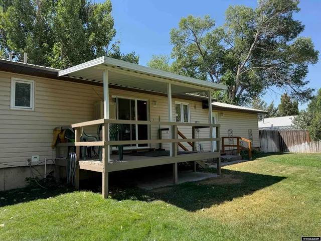 $320,000 | 915 Kansas Street, Green River, WY 82935