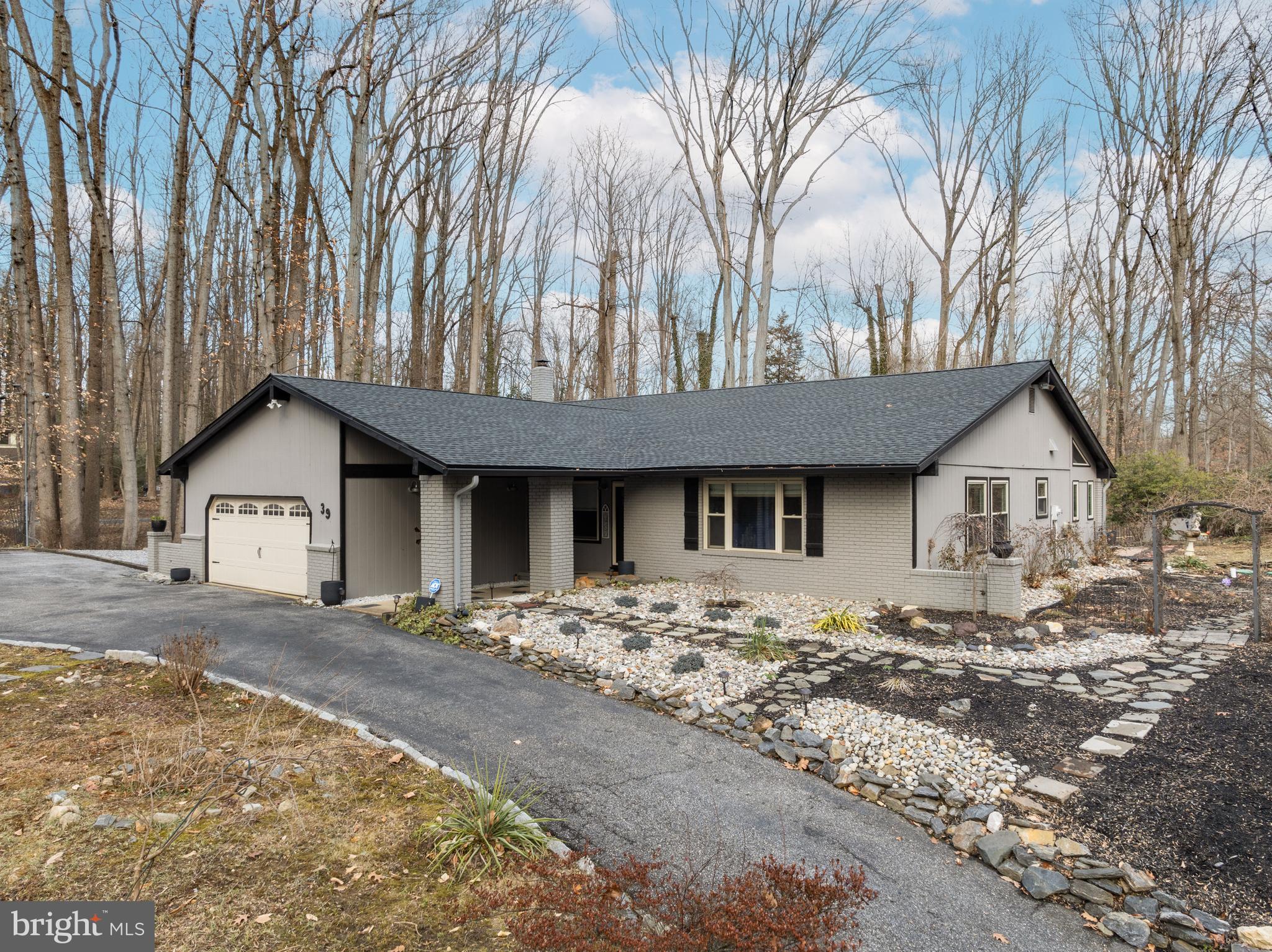 39 Springhill Road Mantua, NJ 08051 - Photo 2 of 46
