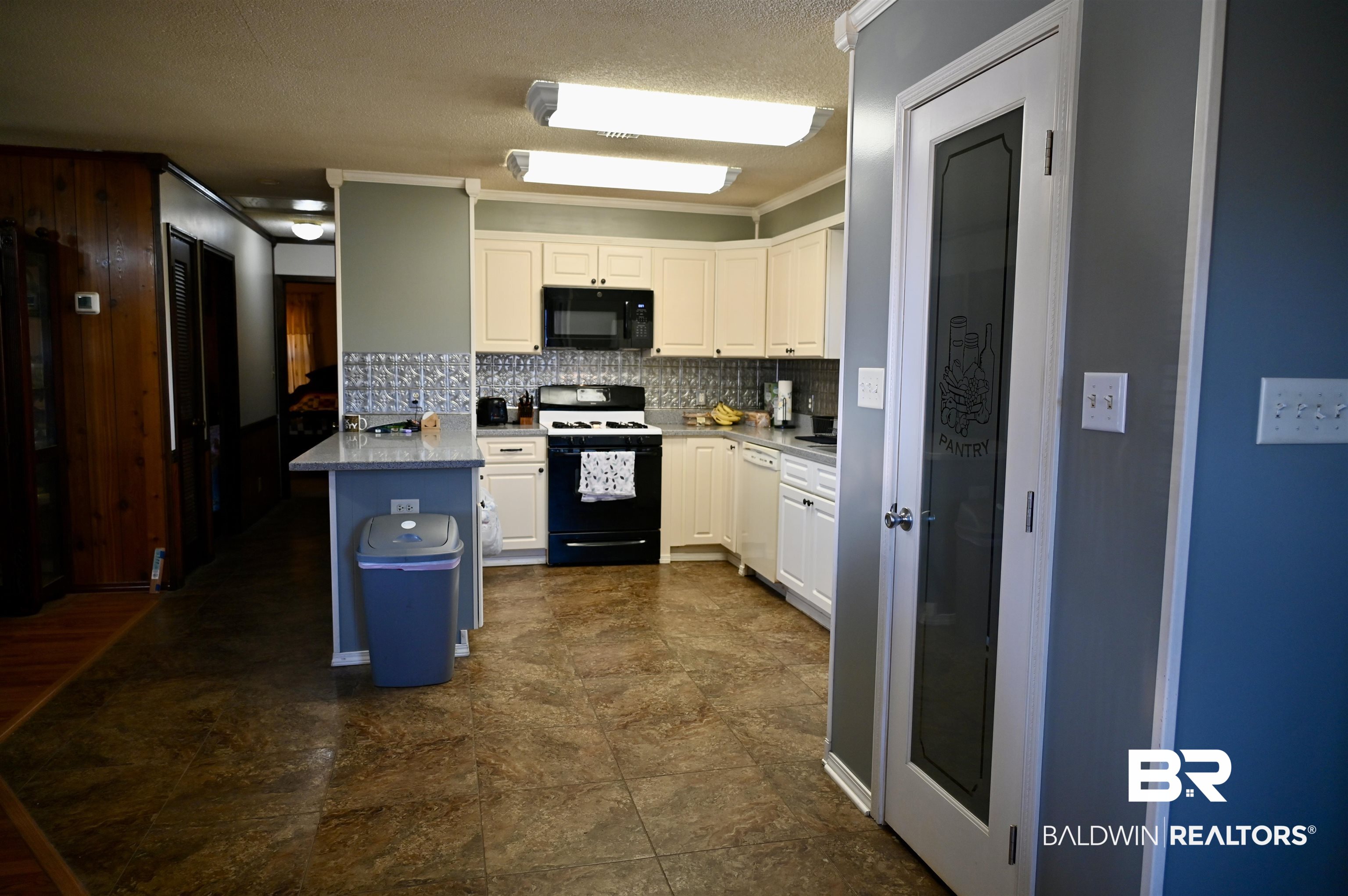 147 Mayo Street Brewton, AL 36426 - Photo 7 of 31