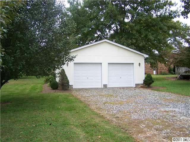 2385 Heavner Road Lincolnton, NC 28092 - Photo 2 of 16 Gallery Image 2