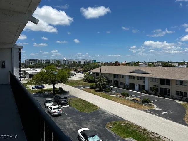 $1,295 | 4906 Victoria Drive, Unit 412, Cape Coral, FL 33904