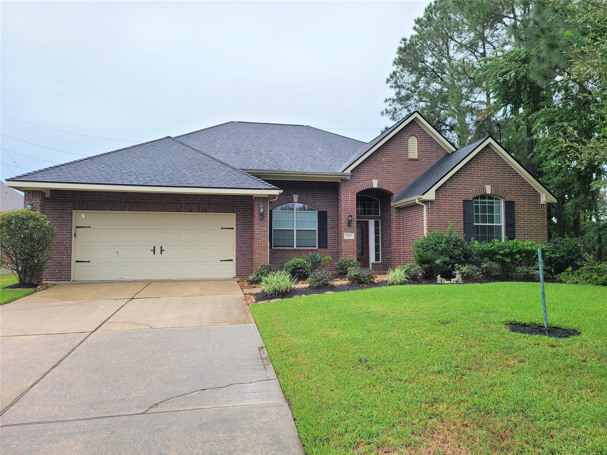7015 Pinefern Lane Spring, TX 77379 - Photo 2 of 16