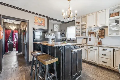 $450,000 | 105 North 169th Highway, Gower, MO 64454