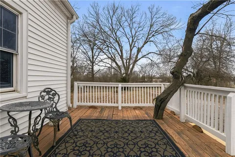 $450,000 | 105 North 169th Highway, Gower, MO 64454