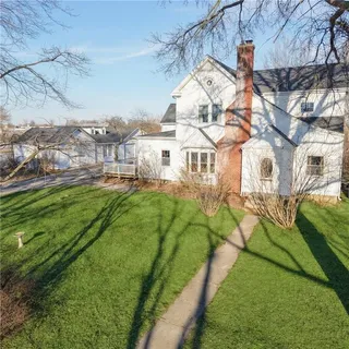 $425,000 | 105 North 169th Highway, Gower, MO 64454