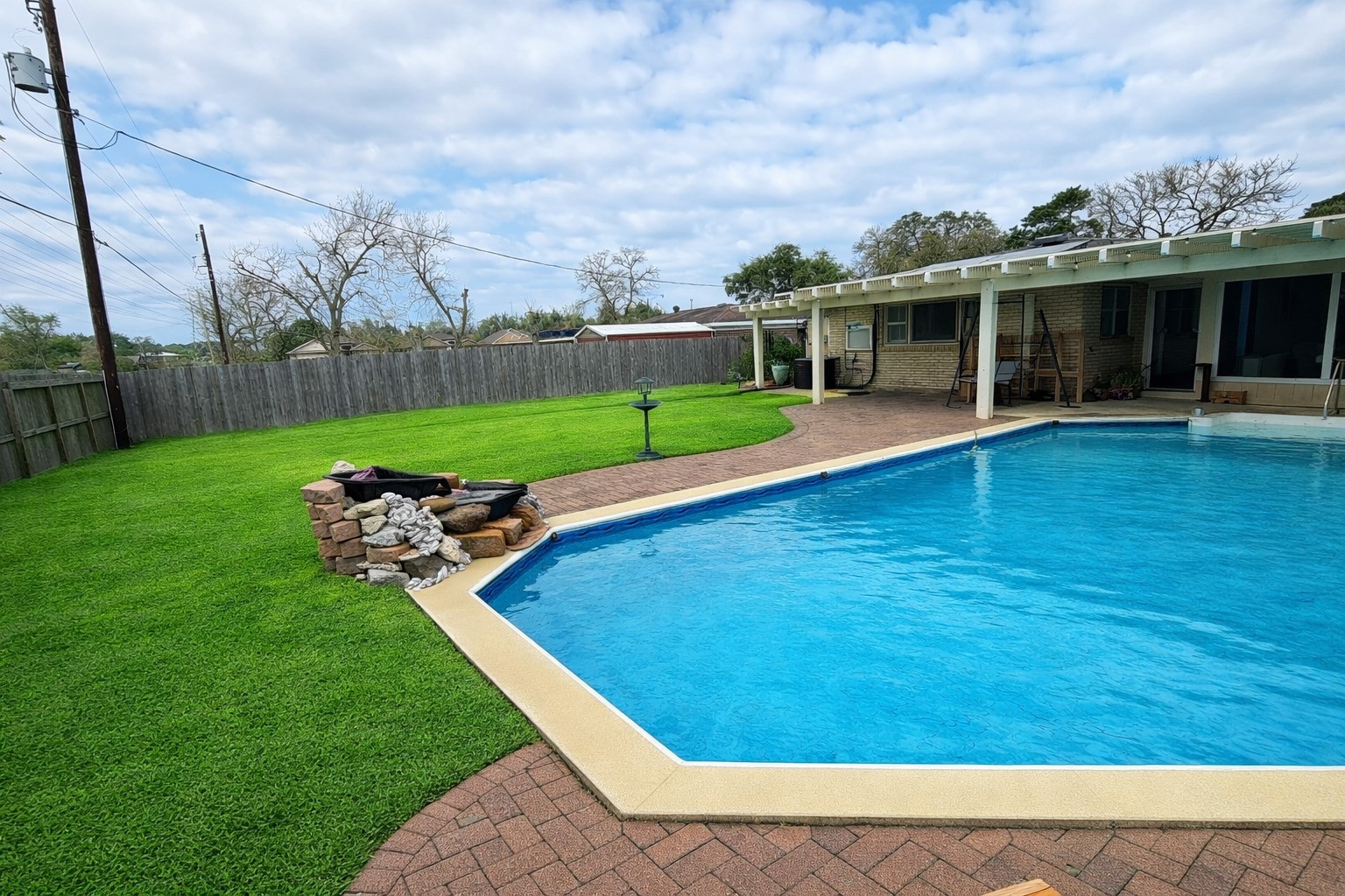 614 Sunset Lane La Marque, TX 77568 - Photo 3 of 12 a view of a house with a yard
