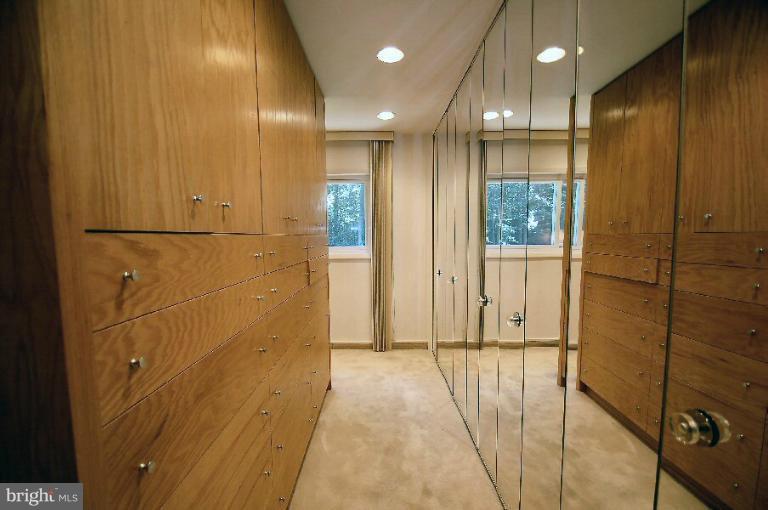 7216 Denberg Road Baltimore, MD 21209 - Photo 14 of 20 Bedroom (Master)