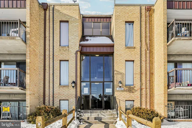 $239,900 | 7598 Gales Court, Unit 102, Manassas, VA 20109