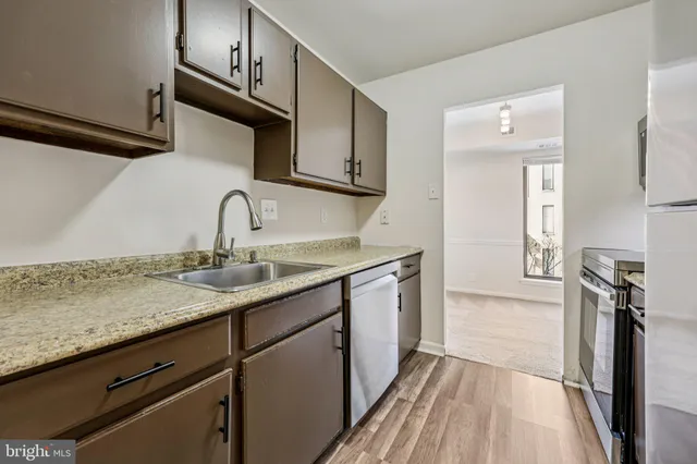 $239,900 | 7598 Gales Court, Unit 102, Manassas, VA 20109