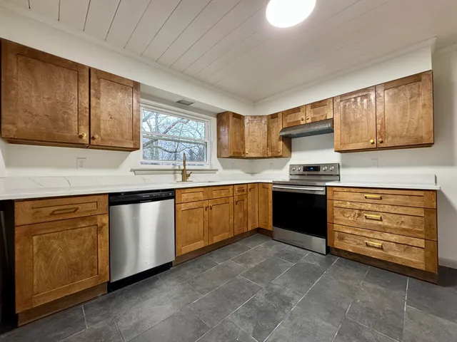 $1,995 | 3906 Forest Highland Circle, Chattanooga, TN 37415