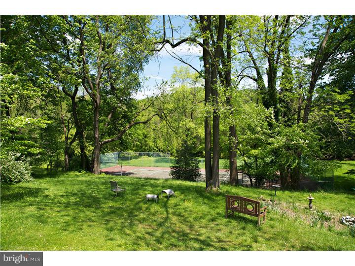 845 Hunt Road Newtown Square, PA 19073 - Photo 4 of 12 View in Back