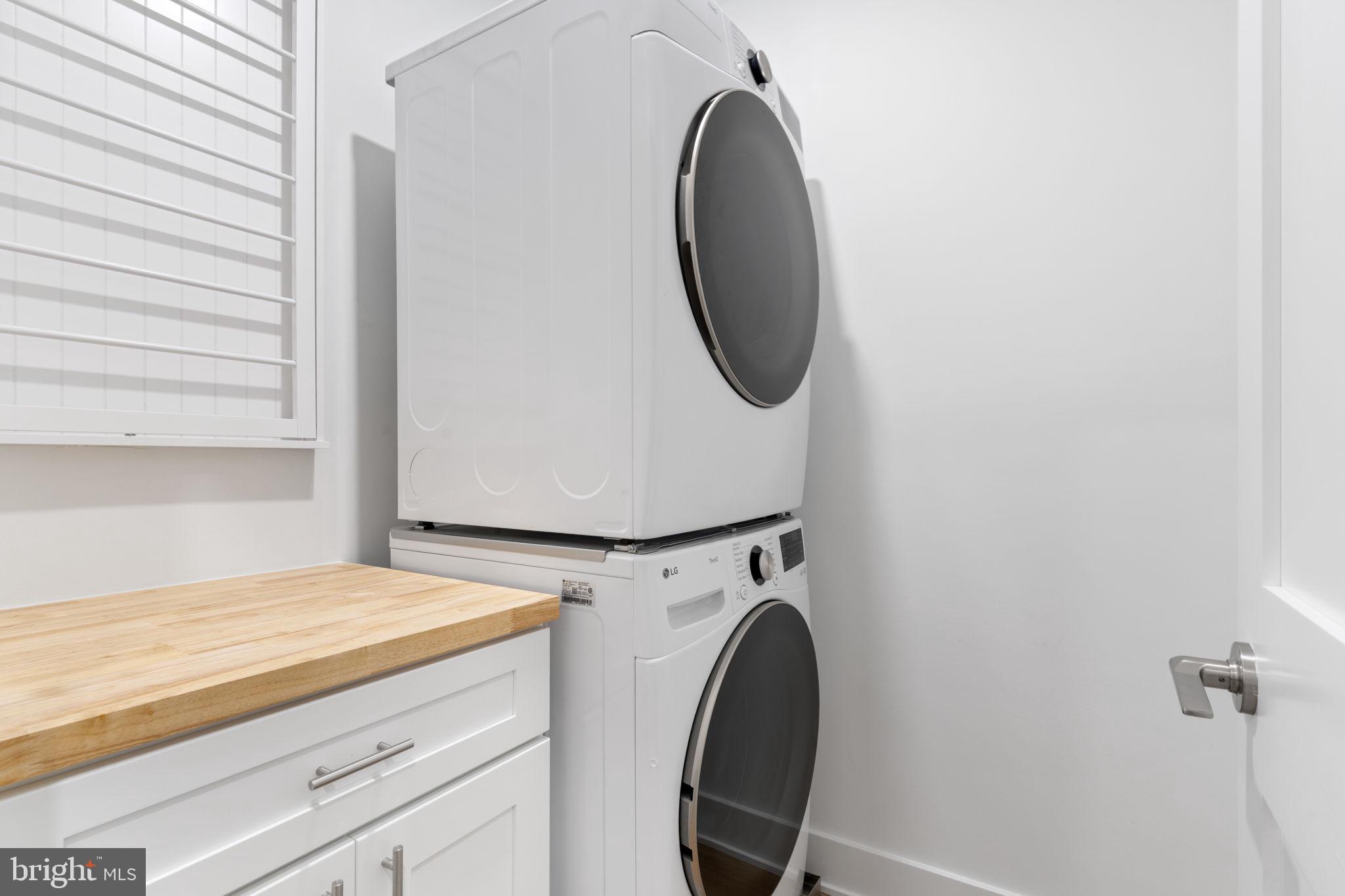 1318 South 8th Street Philadelphia, PA 19147 - Photo 22 of 47 a utility room with dryer and washer