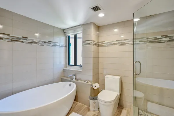 $13,000 | 100 Southeast 5th Avenue, Unit 406, Boca Raton, FL 33432