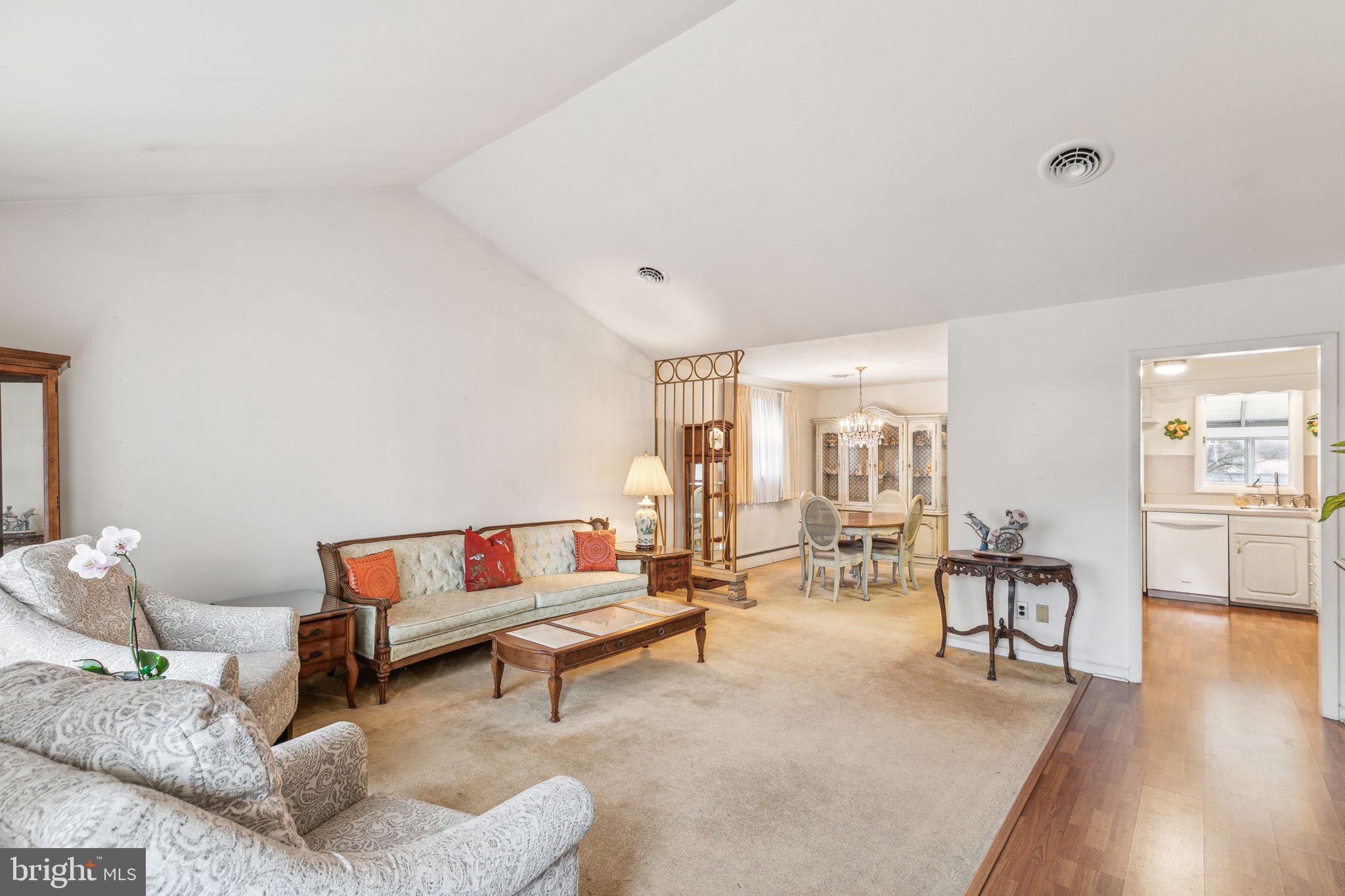 107 Dale Road Willow Grove, PA 19090 - Photo 5 of 39 Gallery Image 5
