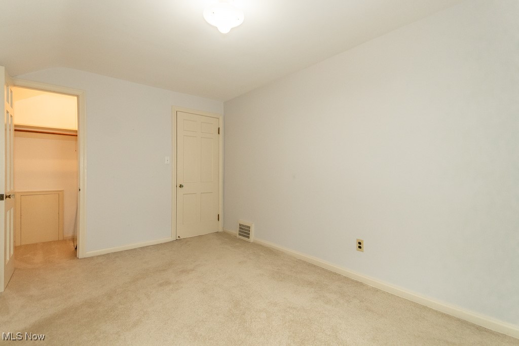 1656 Lyndhurst Road Lyndhurst, OH 44124 - Photo 24 of 39