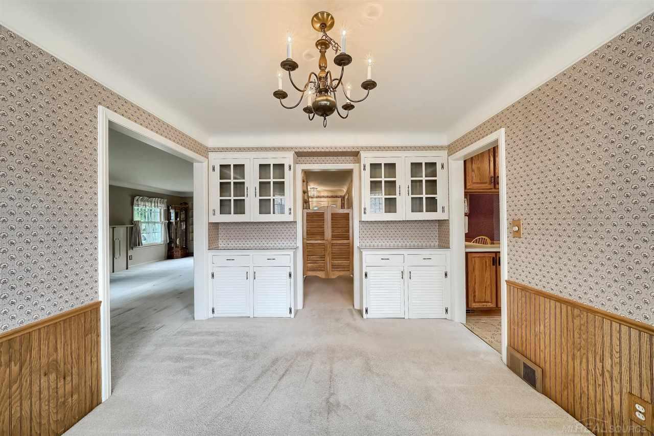 926 Hampton Road Grosse Pointe Woods, MI 48236 - Photo 6 of 25