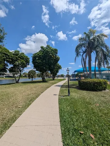 $2,800 | 641 Northwest 105th Way, Unit 641, Pembroke Pines, FL 33026