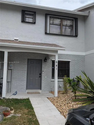 $2,800 | 641 Northwest 105th Way, Unit 641, Pembroke Pines, FL 33026