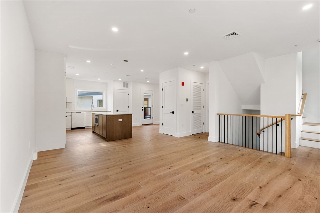 4 Elm Street, Unit 4 Newton, MA 02465 - Photo 8 of 31