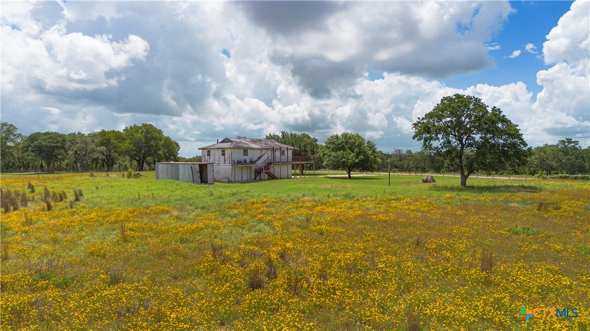 84 Longhorn Road Stockdale, TX 78160 - Photo 18 of 31