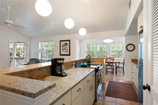 $9,000 | 1195 Winding Oaks Circle East, Unit 308, Vero Beach, FL 32963