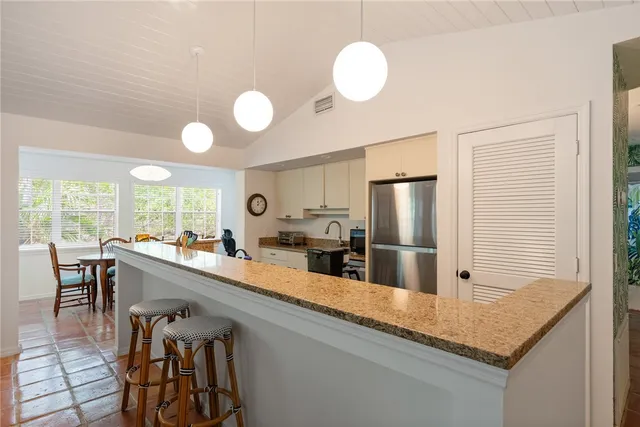 $9,000 | 1195 Winding Oaks Circle East, Unit 308, Vero Beach, FL 32963