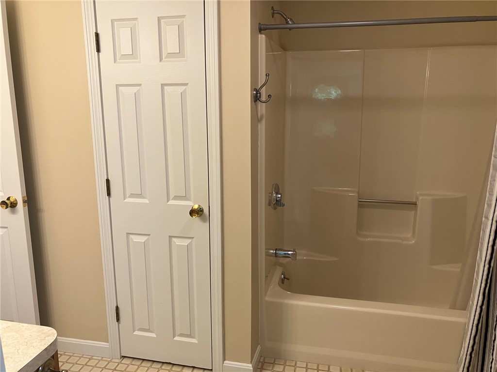 154 Bear Hill Road, Unit 204 Cumberland, RI 02864 - Photo 28 of 39 Gallery Image 28