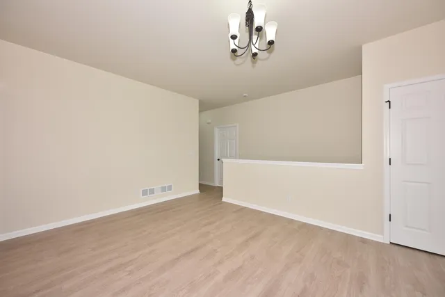 $369,900 | 615 Hunter Oaks Boulevard, Unit B, Watertown, WI 53094