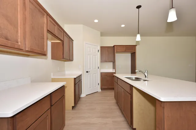 $369,900 | 615 Hunter Oaks Boulevard, Unit B, Watertown, WI 53094