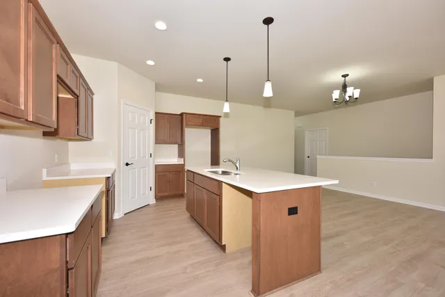 $369,900 | 615 Hunter Oaks Boulevard, Unit B, Watertown, WI 53094