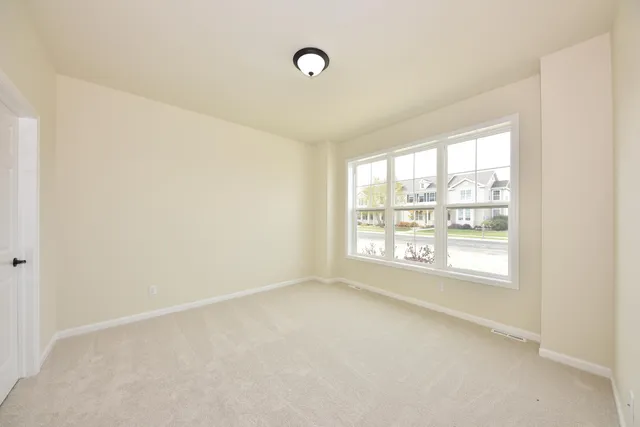 $369,900 | 615 Hunter Oaks Boulevard, Unit B, Watertown, WI 53094