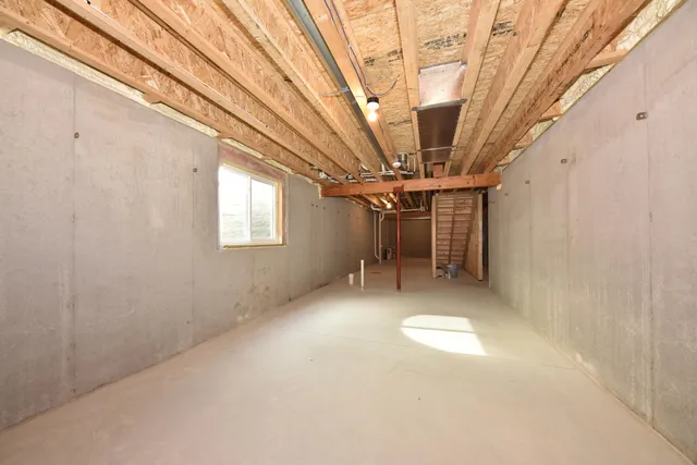 $369,900 | 615 Hunter Oaks Boulevard, Unit B, Watertown, WI 53094