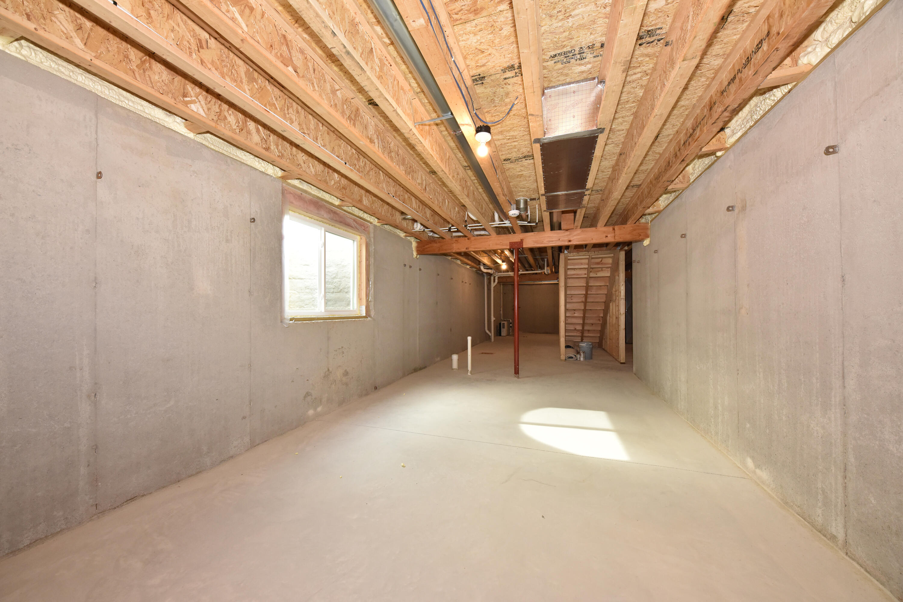 615 Hunter Oaks Boulevard, Unit B Watertown, WI 53094 - Photo 32 of 39 EUP_9344