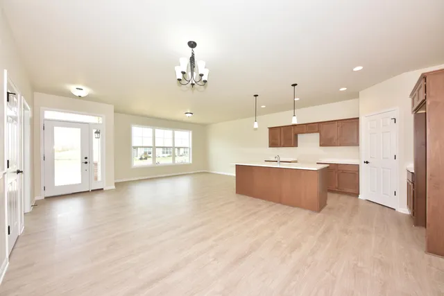 $369,900 | 615 Hunter Oaks Boulevard, Unit B, Watertown, WI 53094