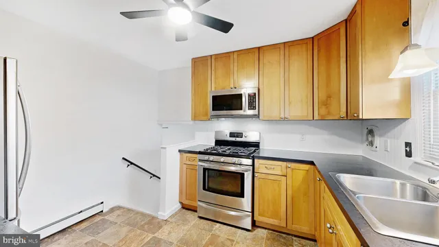 $398,000 | 147 Spruceglen Drive, Newark, DE 19711